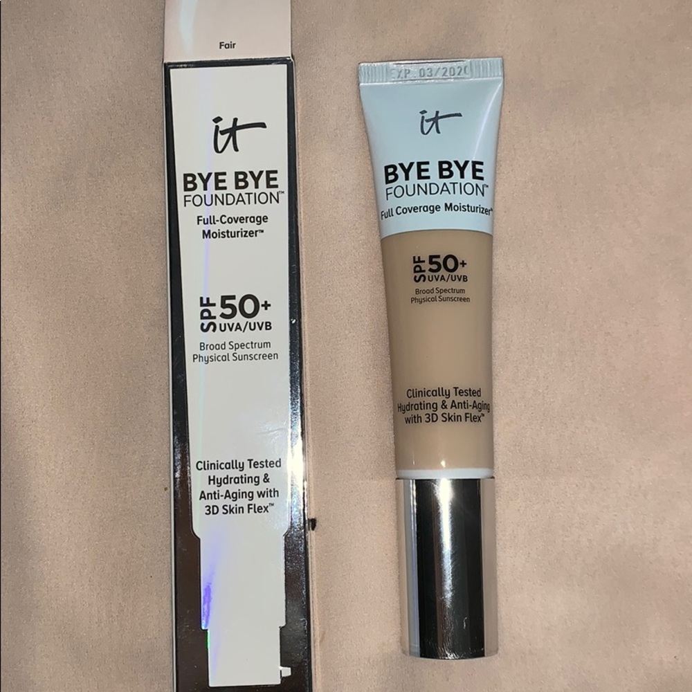 IT COSMETICS Bye Bye Foundation Moisturizer